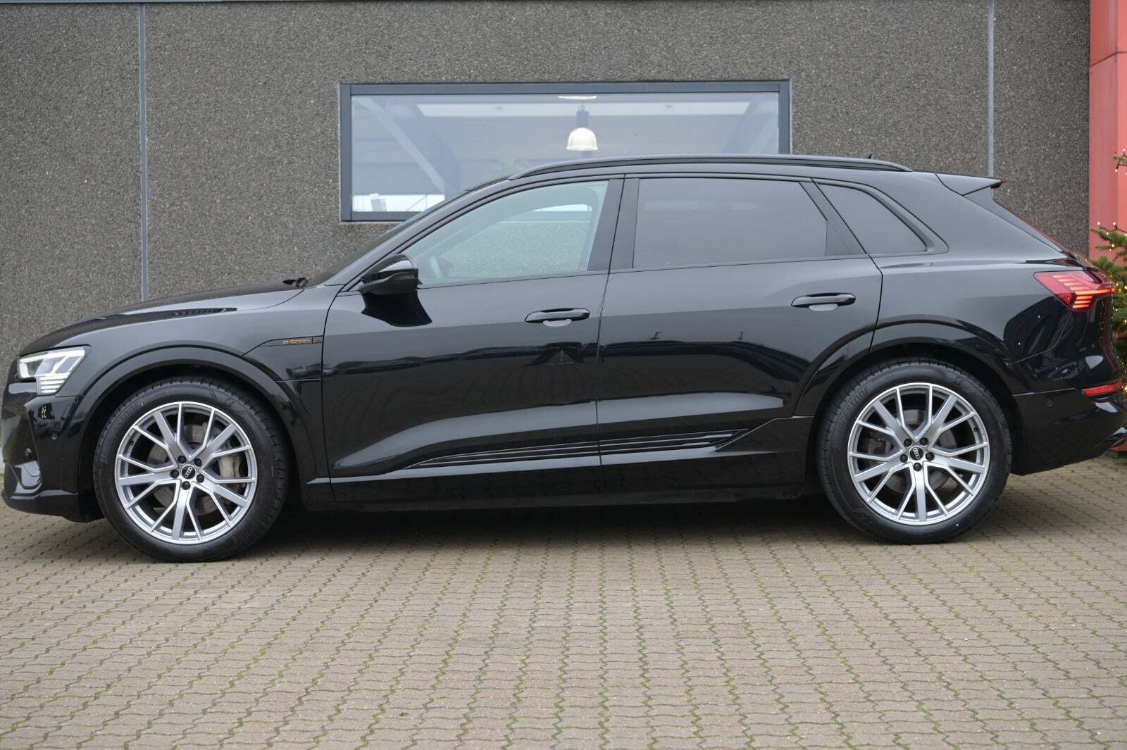 Audi e-tron 55 S-line quattro