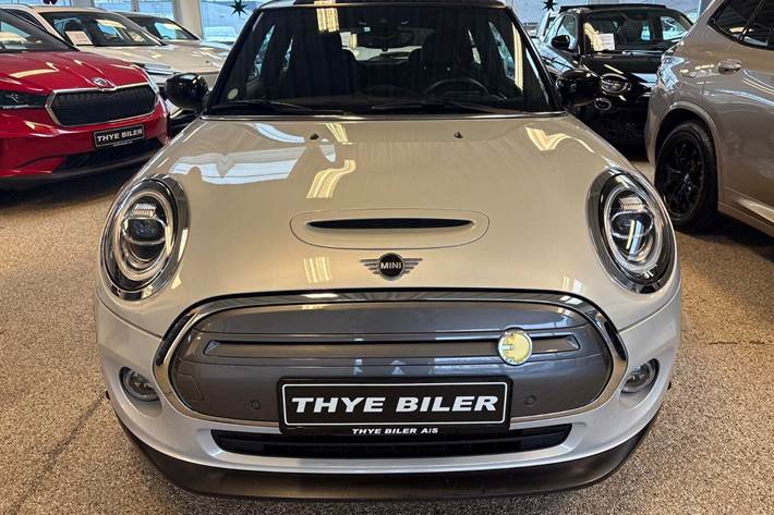 Sølv Mini Cooper SE fra 2021