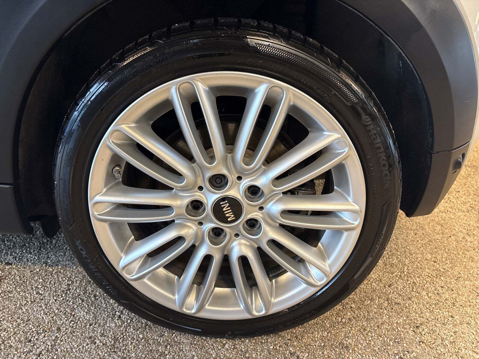 Sølv Mini Cooper SE fra 2021