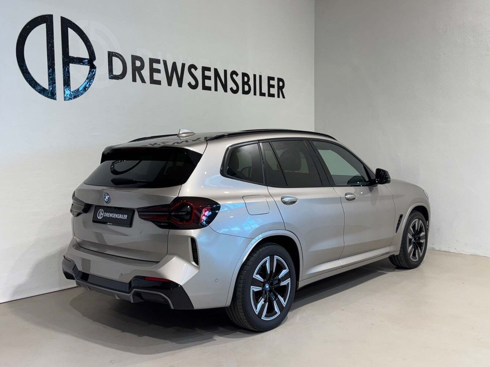 BMW iX3 Charged M-Sport