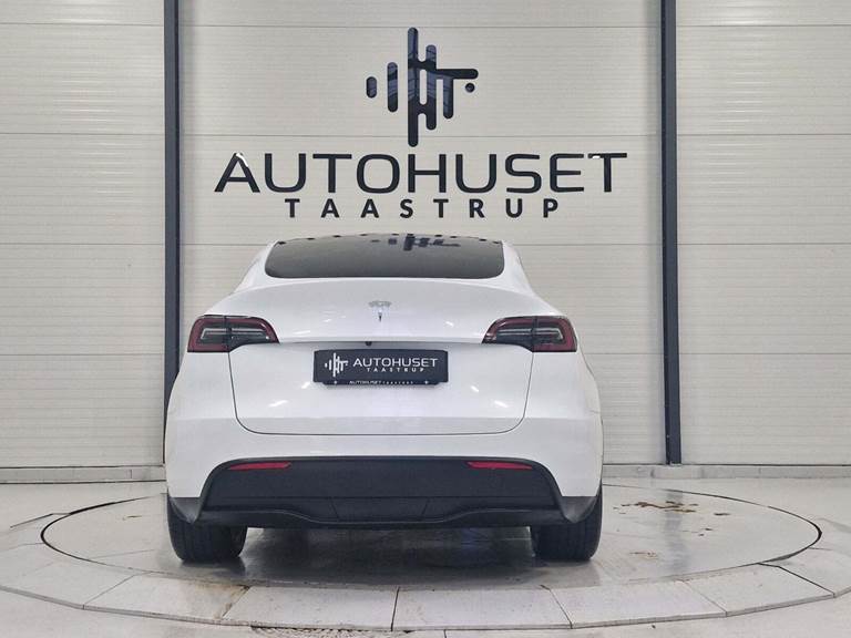 Tesla Model Y RWD