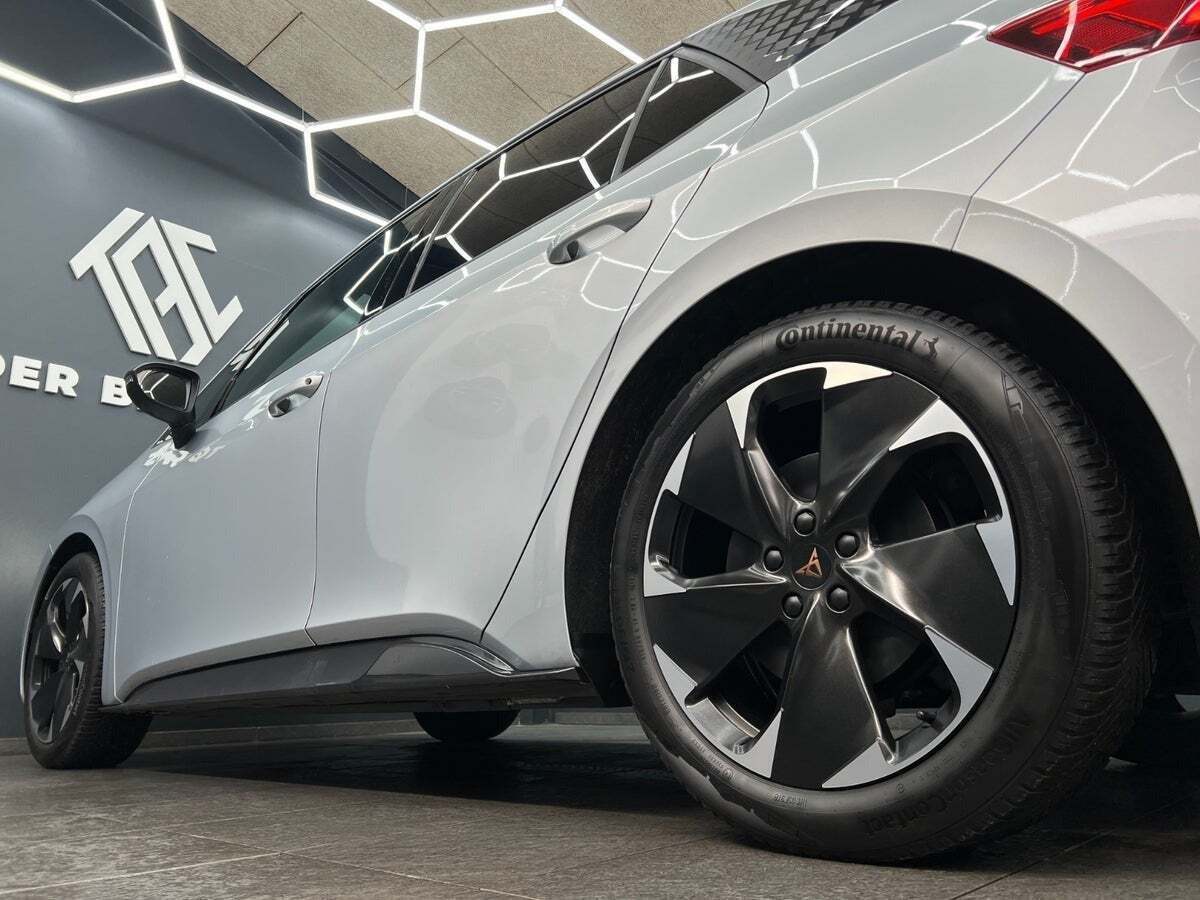 Sølv Cupra Born fra 2025