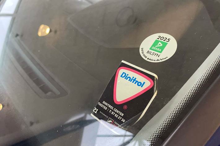 Blå VW Touran fra 2021