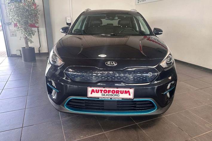 Blå Kia e-Niro fra 2021