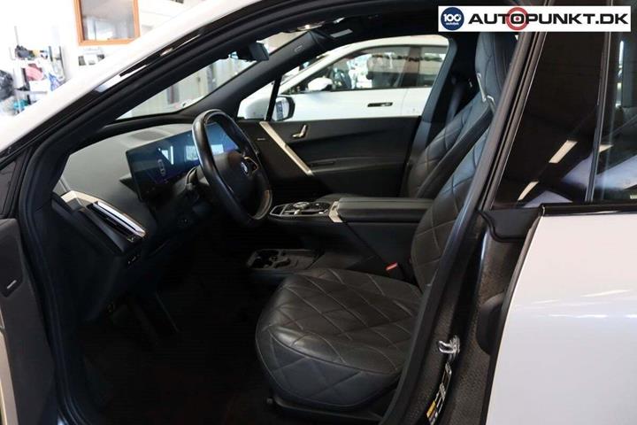 Hvid BMW iX fra 2022