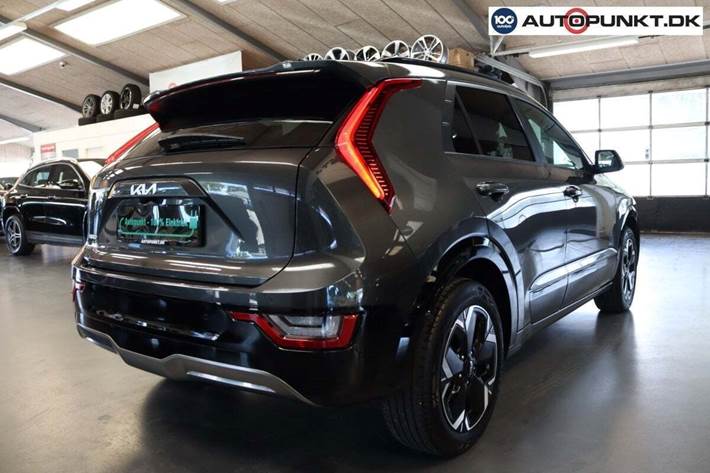 Grå Kia Niro fra 2024