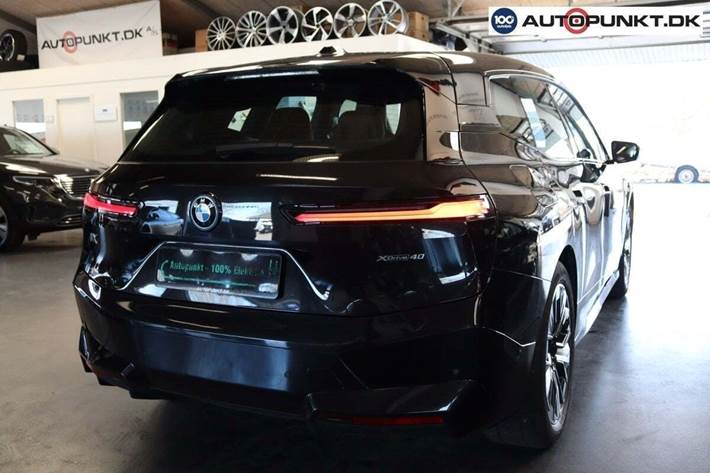 Sort BMW iX fra 2022