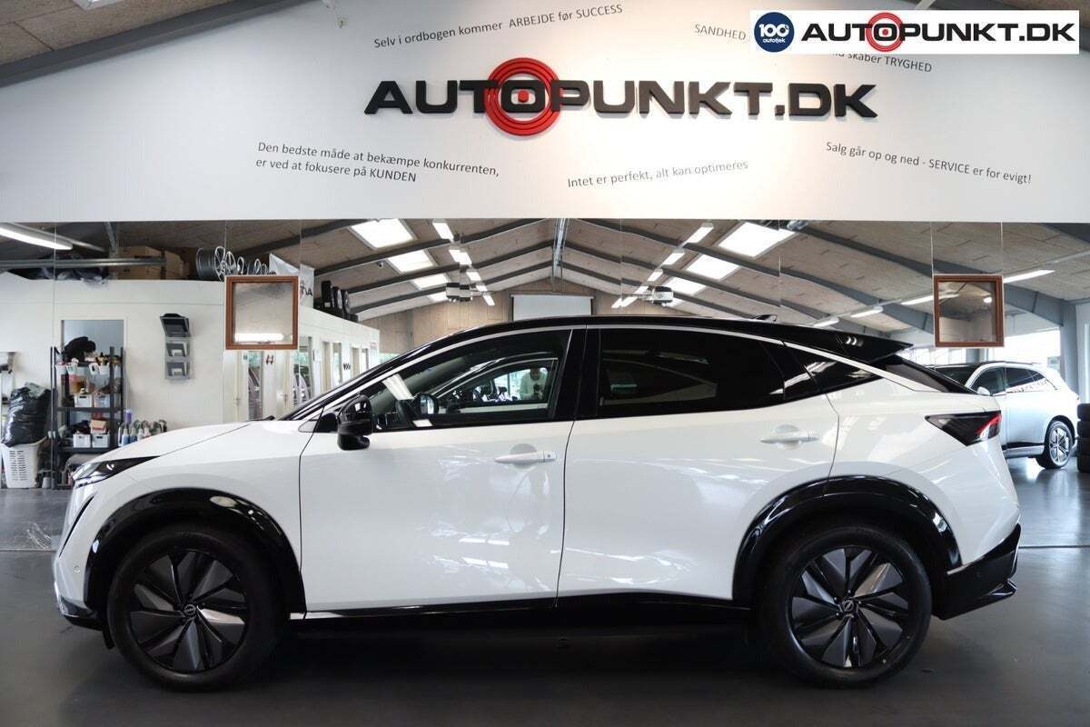 Hvid Nissan Ariya fra 2024
