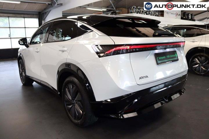 Hvid Nissan Ariya fra 2024