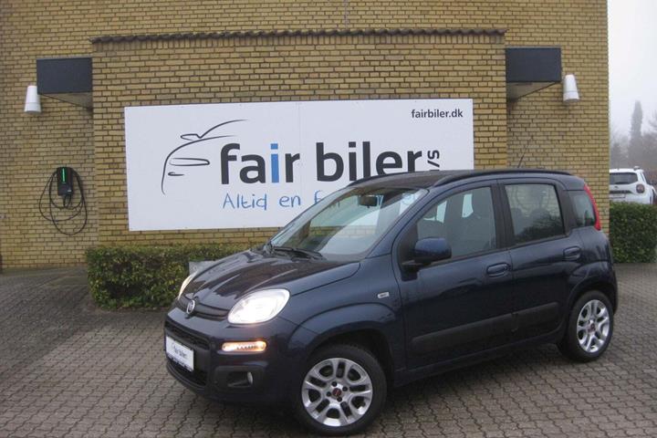 Blå Fiat Panda fra 2015