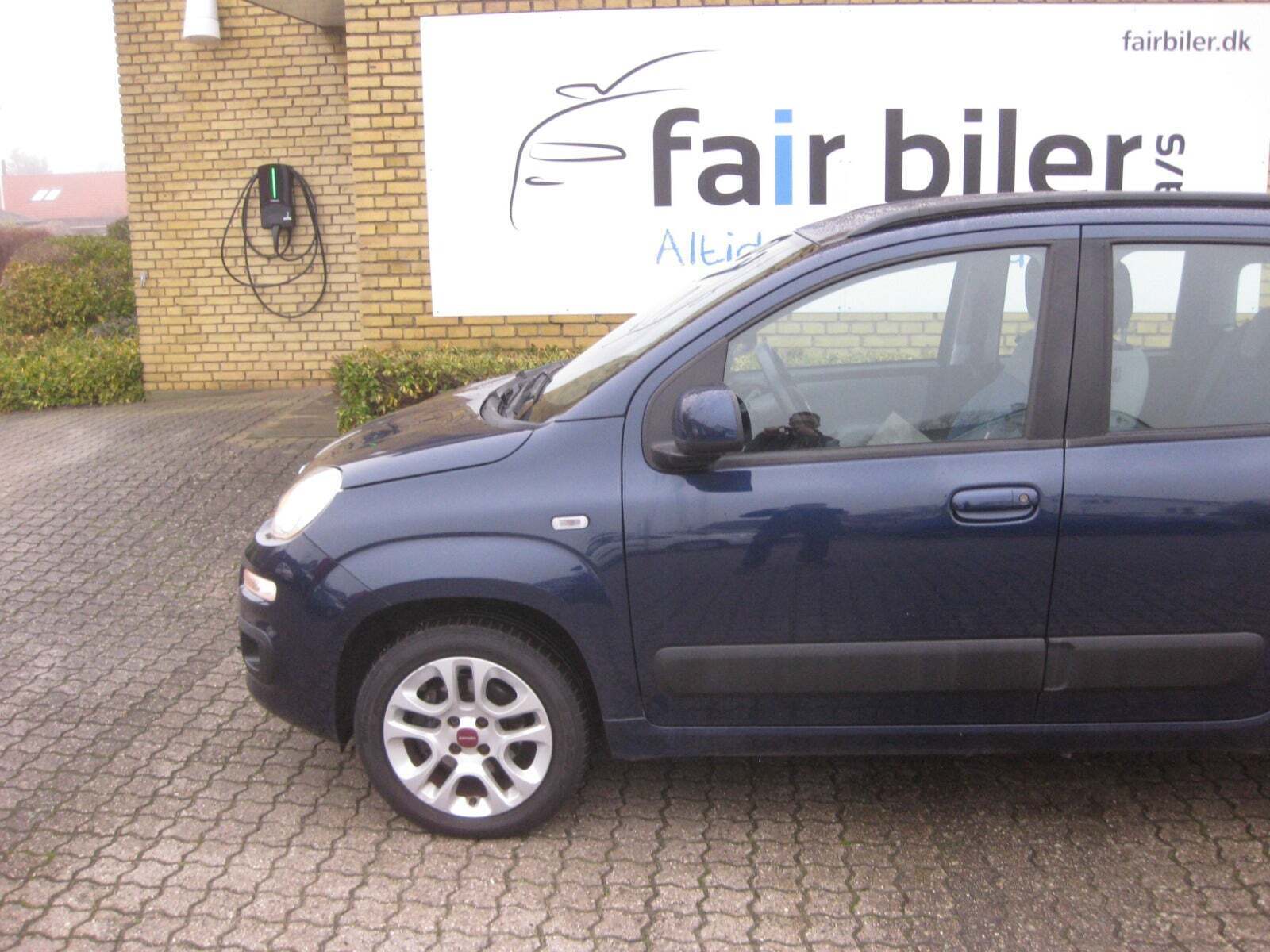 Blå Fiat Panda fra 2015