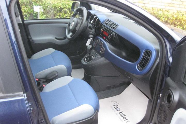 Blå Fiat Panda fra 2015