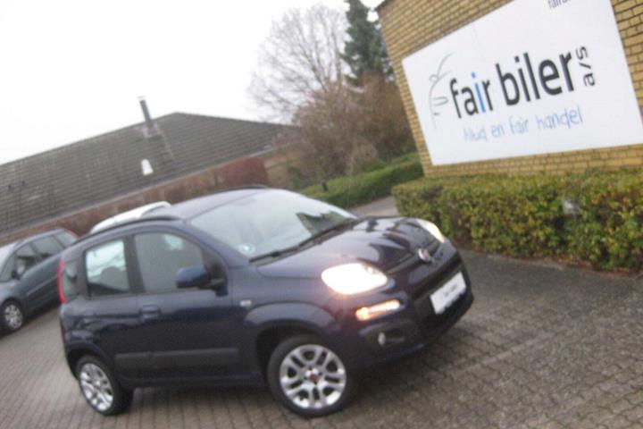 Blå Fiat Panda fra 2015