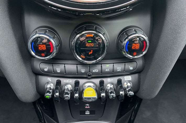 Grå Mini Cooper SE fra 2022