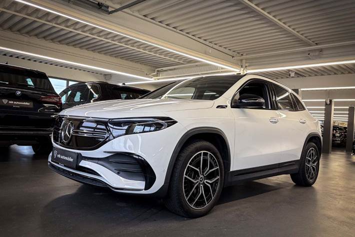 Hvid Mercedes EQA250 fra 2021 set udefra
