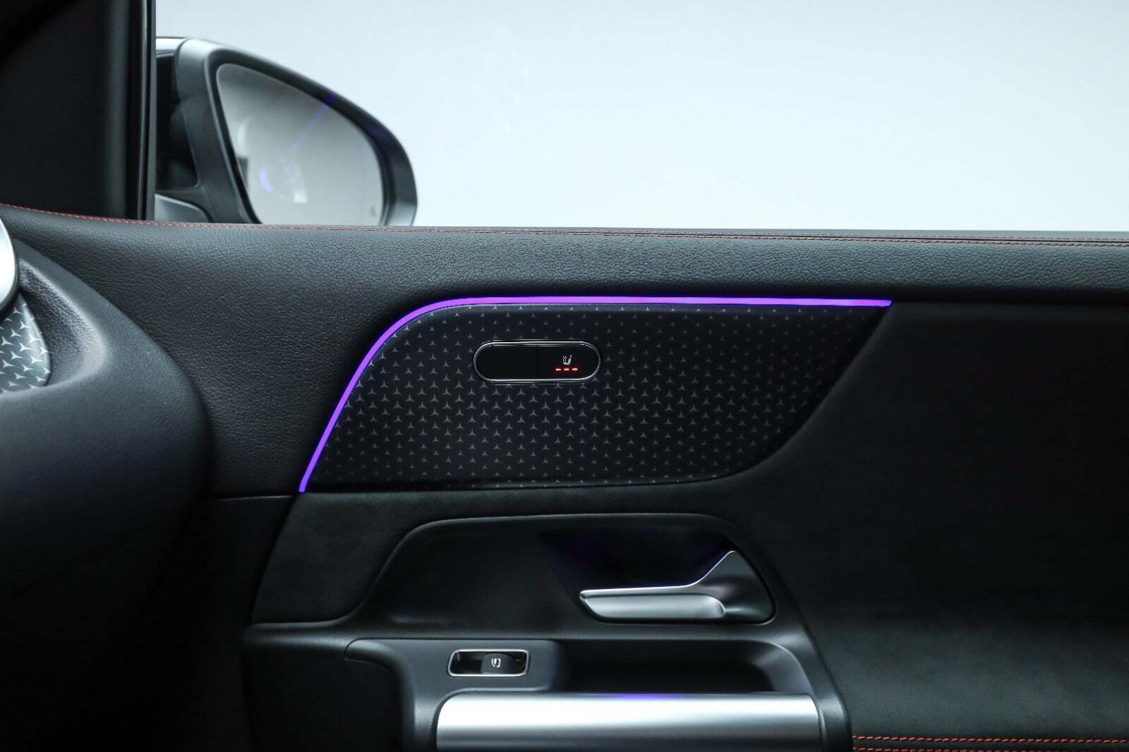 Sort Mercedes EQA250+ fra 2025