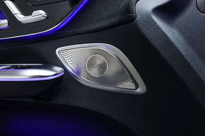 Sort Mercedes EQE350+ fra 2025