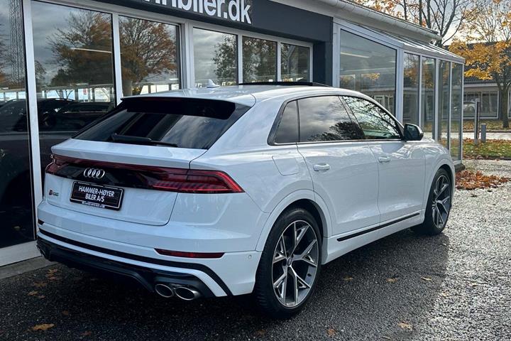 Hvid Audi SQ8 fra 2020