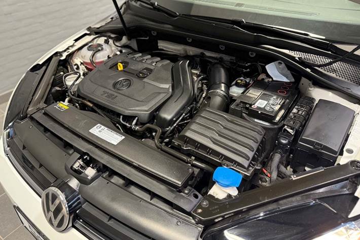 Hvid VW Golf VII fra 2019