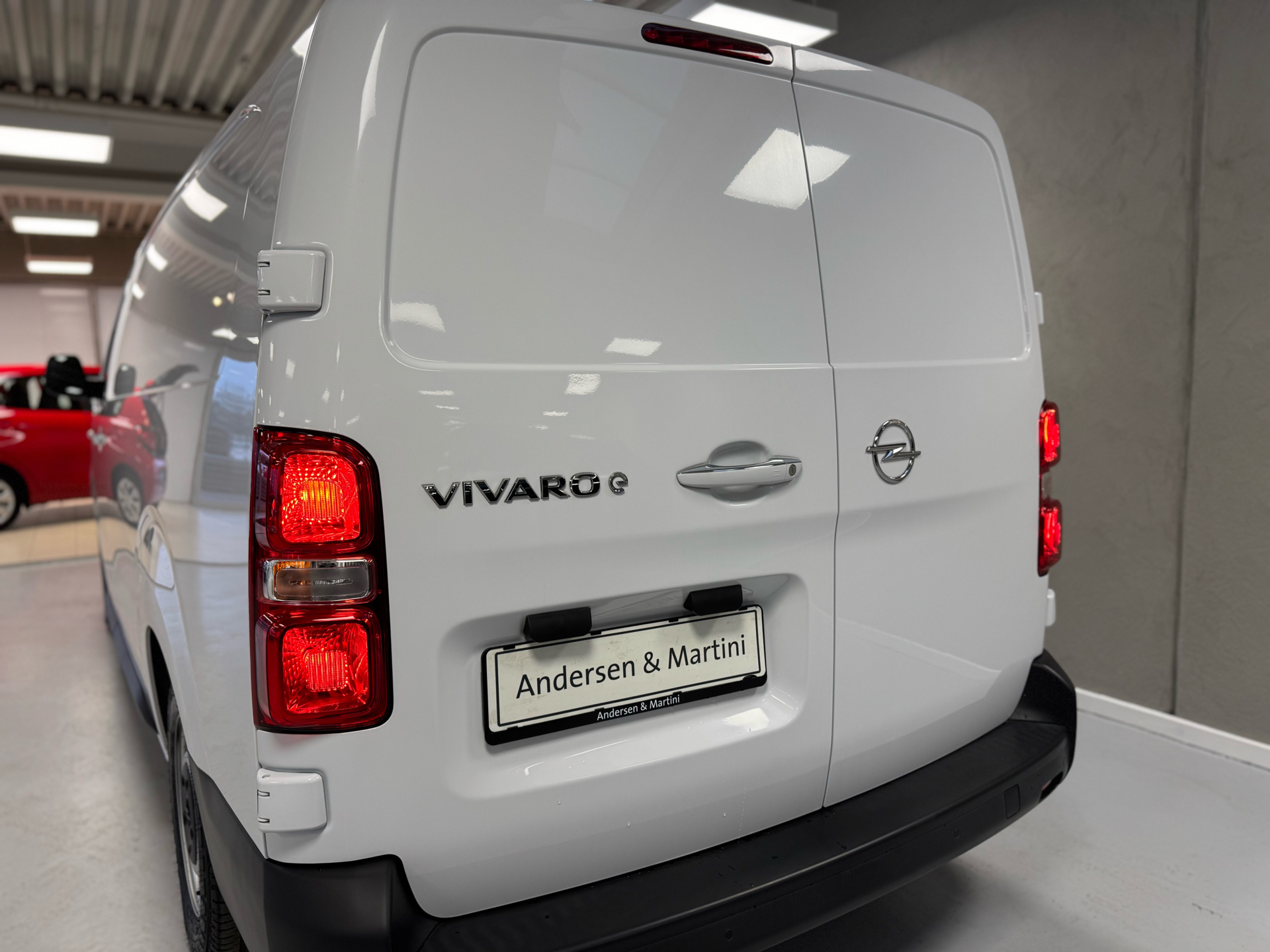 Opel Vivaro-e L3V1 EL 136HK Van Aut.