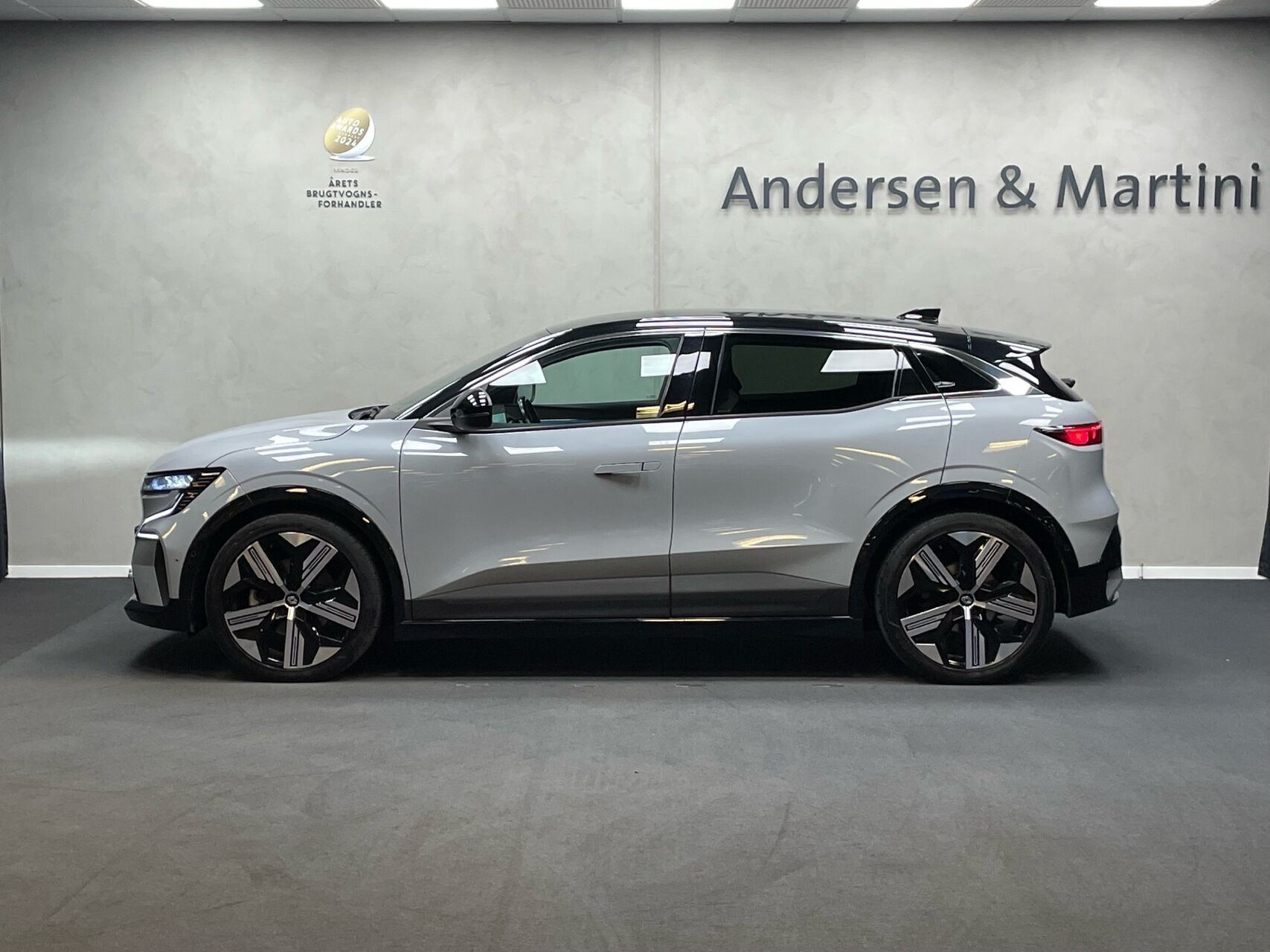 Renault Mégane E-TECH Iconic 220HK 5d Aut.