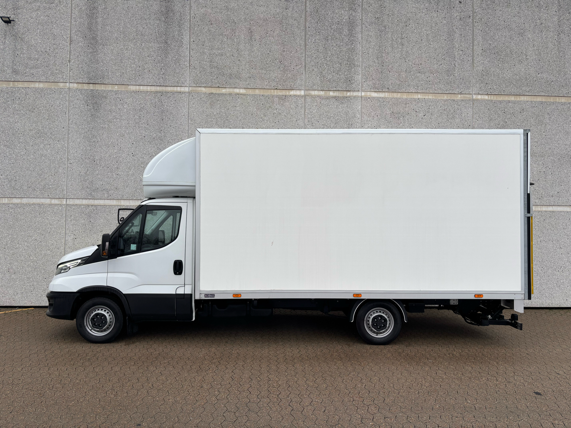 Hvid Iveco Daily fra 2022