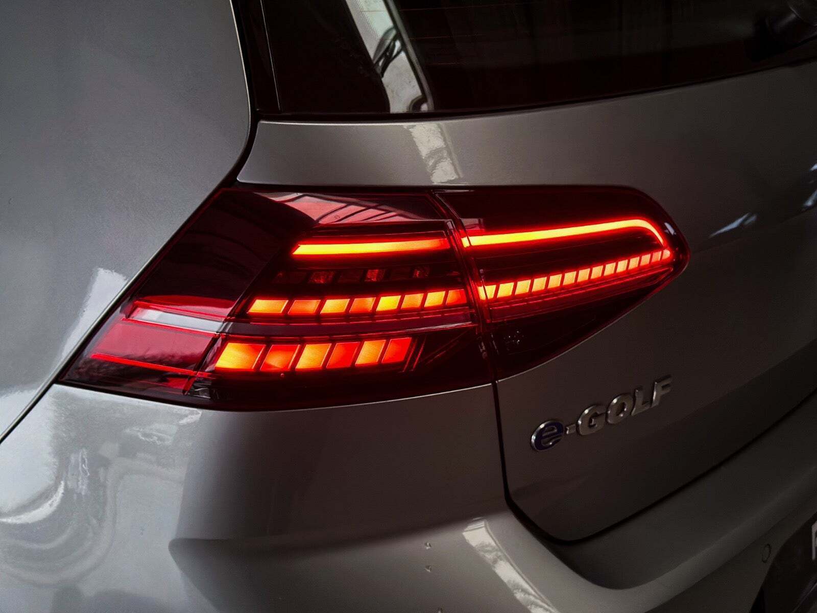 Sølv VW e-Golf VII fra 2019