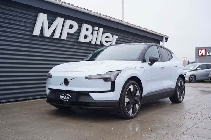 Hvid Volvo EX30 fra 2025 set udefra