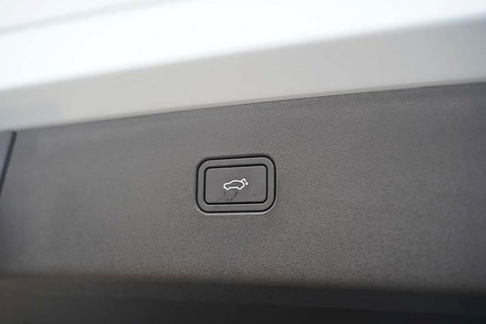 Hvid Volvo EX30 fra 2025