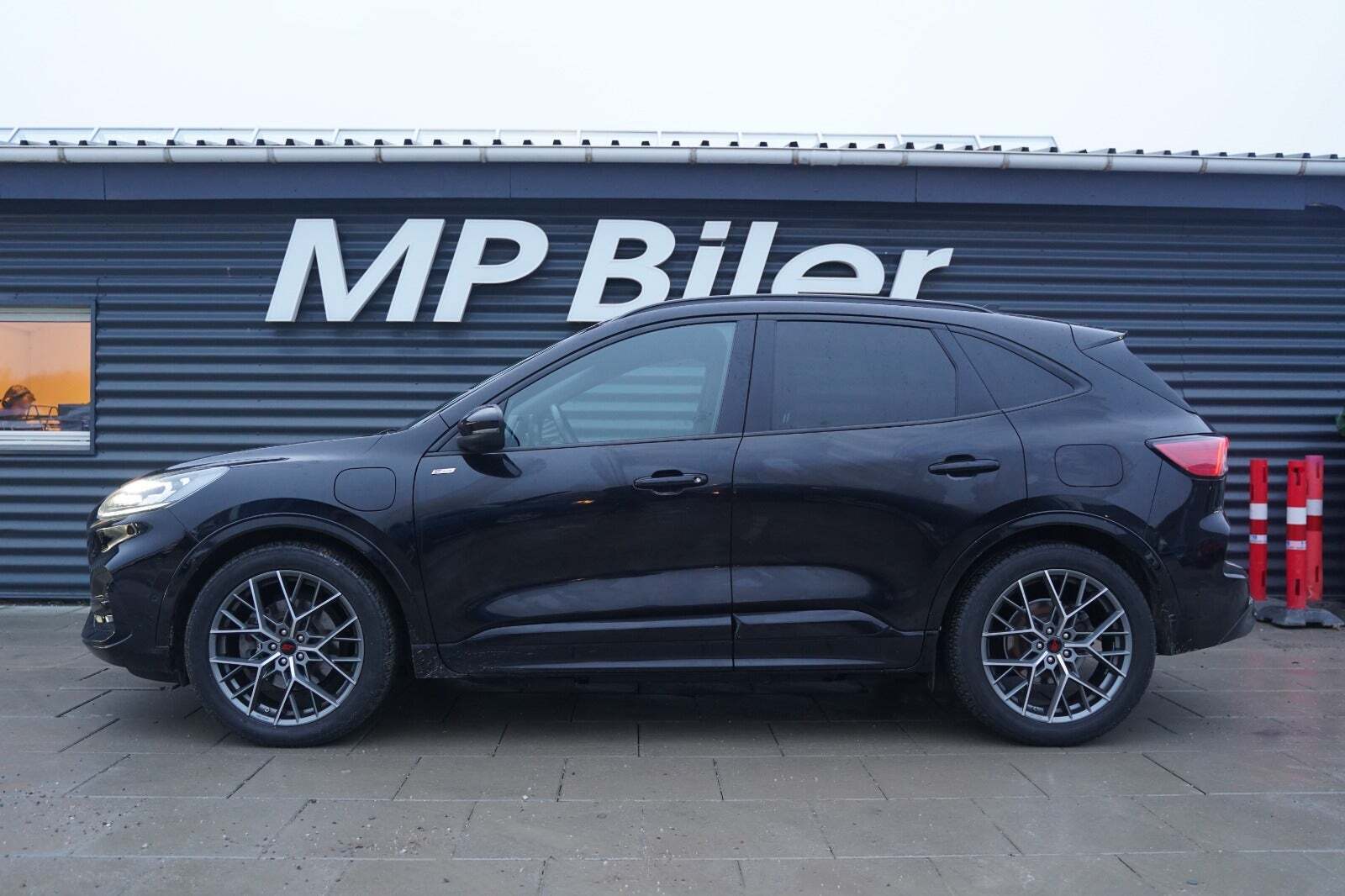 Ford Kuga 2,5 PHEV ST-Line X CVT