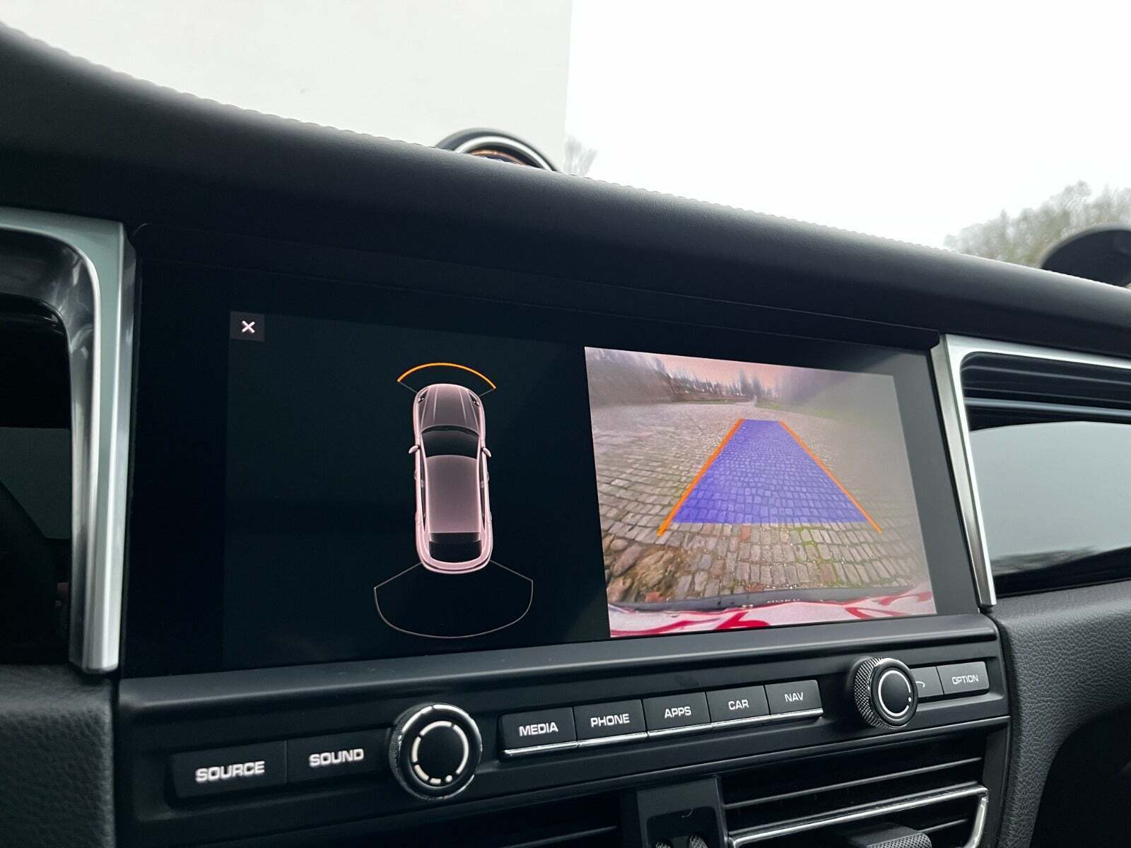 Blå Porsche Macan S fra 2019