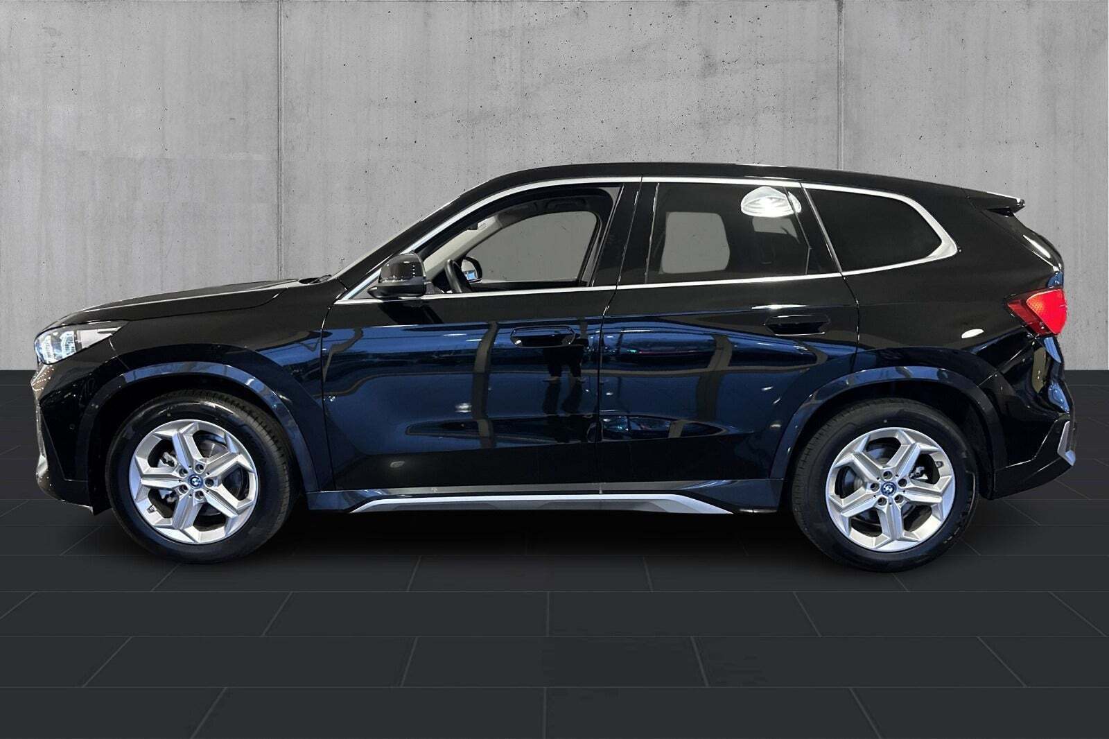 BMW iX1 eDrive20 X-Line