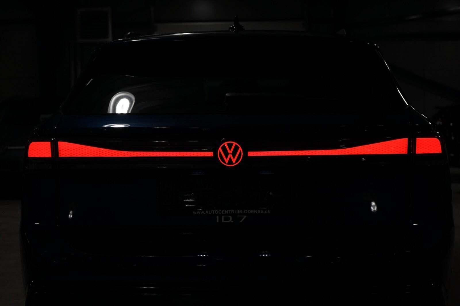 Blå VW ID.7 fra 2025