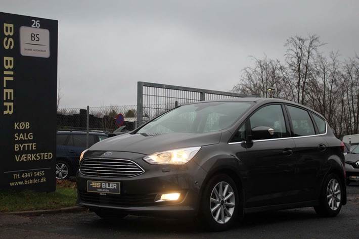 Grå Ford C-MAX fra 2015 set udefra