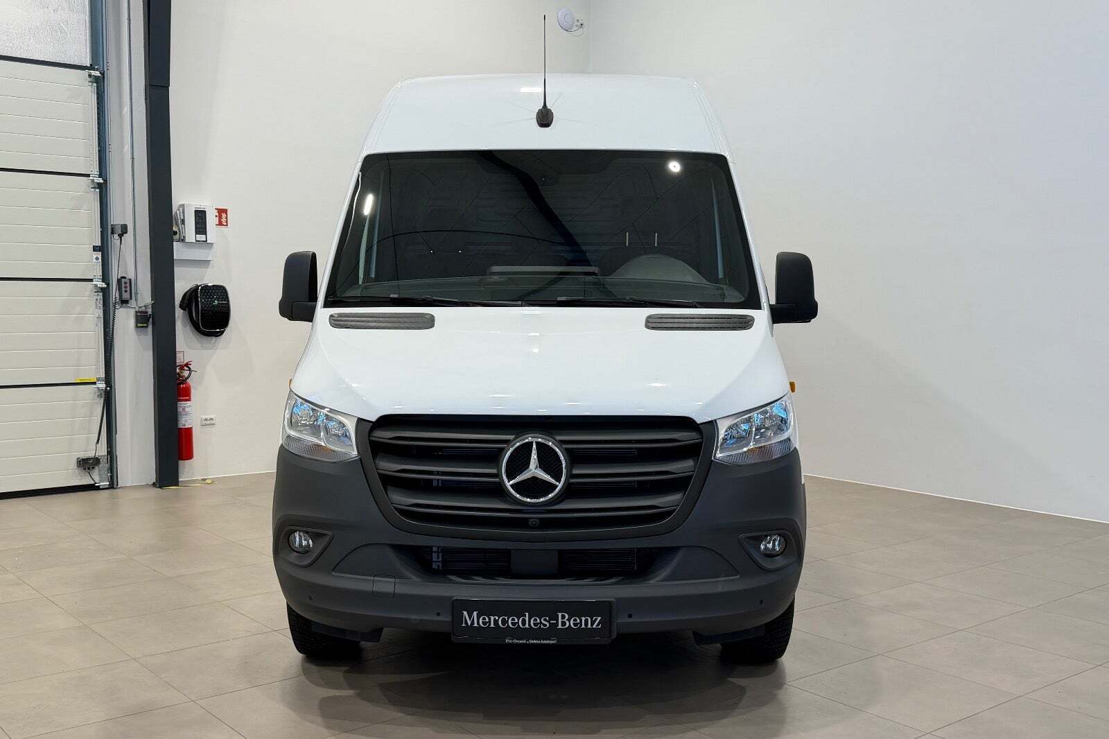 Mercedes Sprinter 317 2,0 CDi A2 Kassevogn aut. RWD