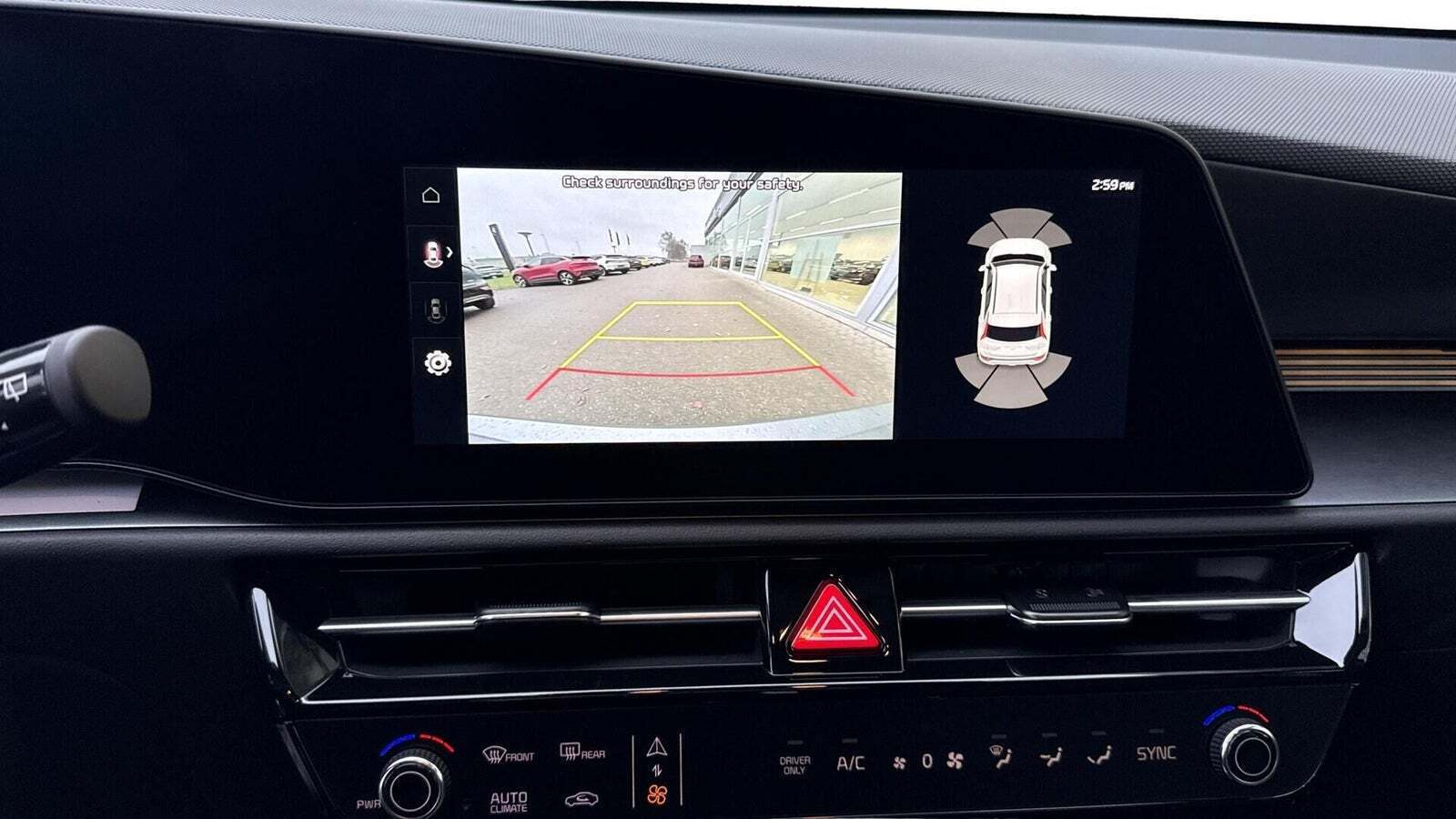 Grå Kia Niro fra 2025