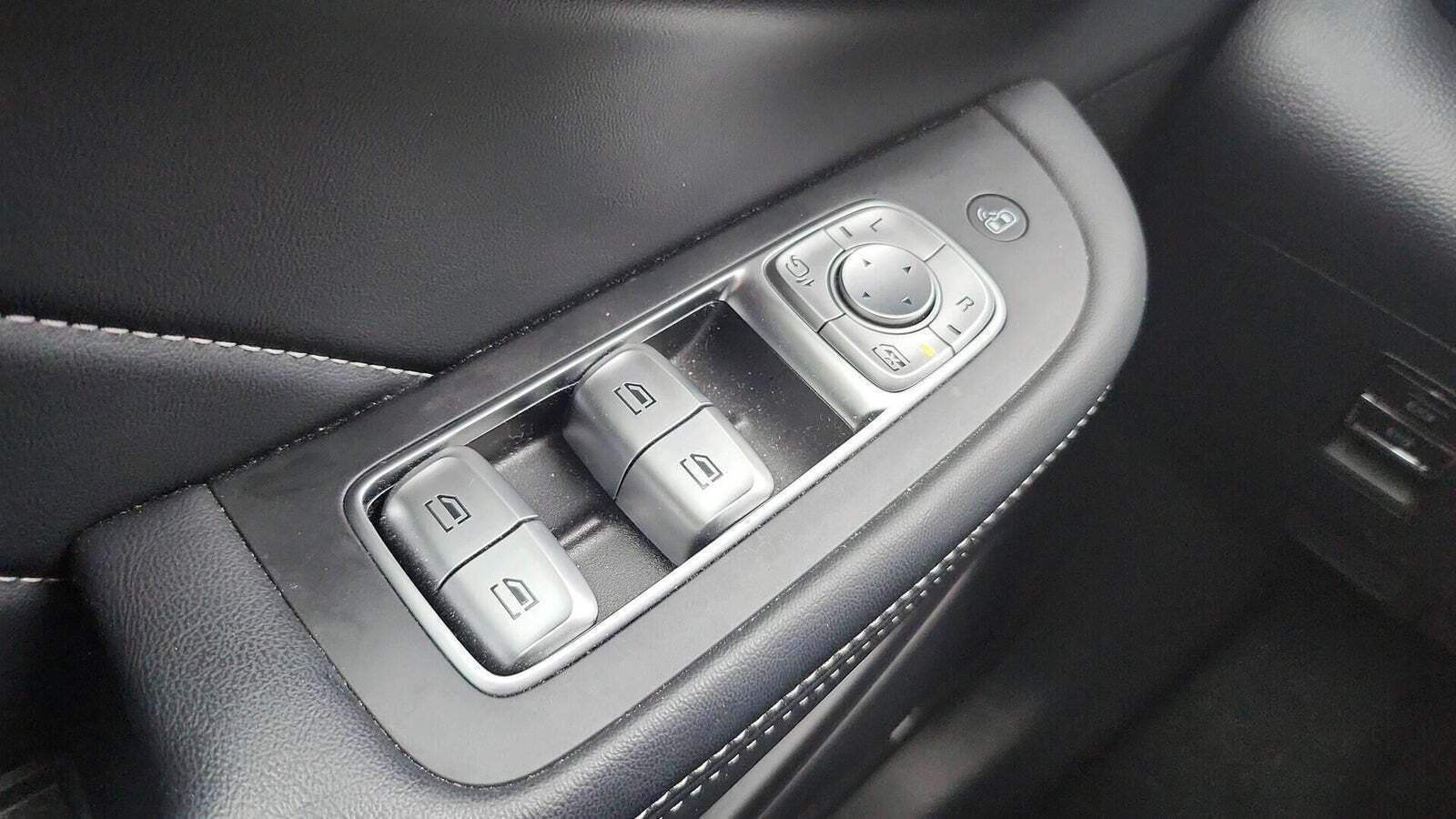 Grå MG Marvel R fra 2022