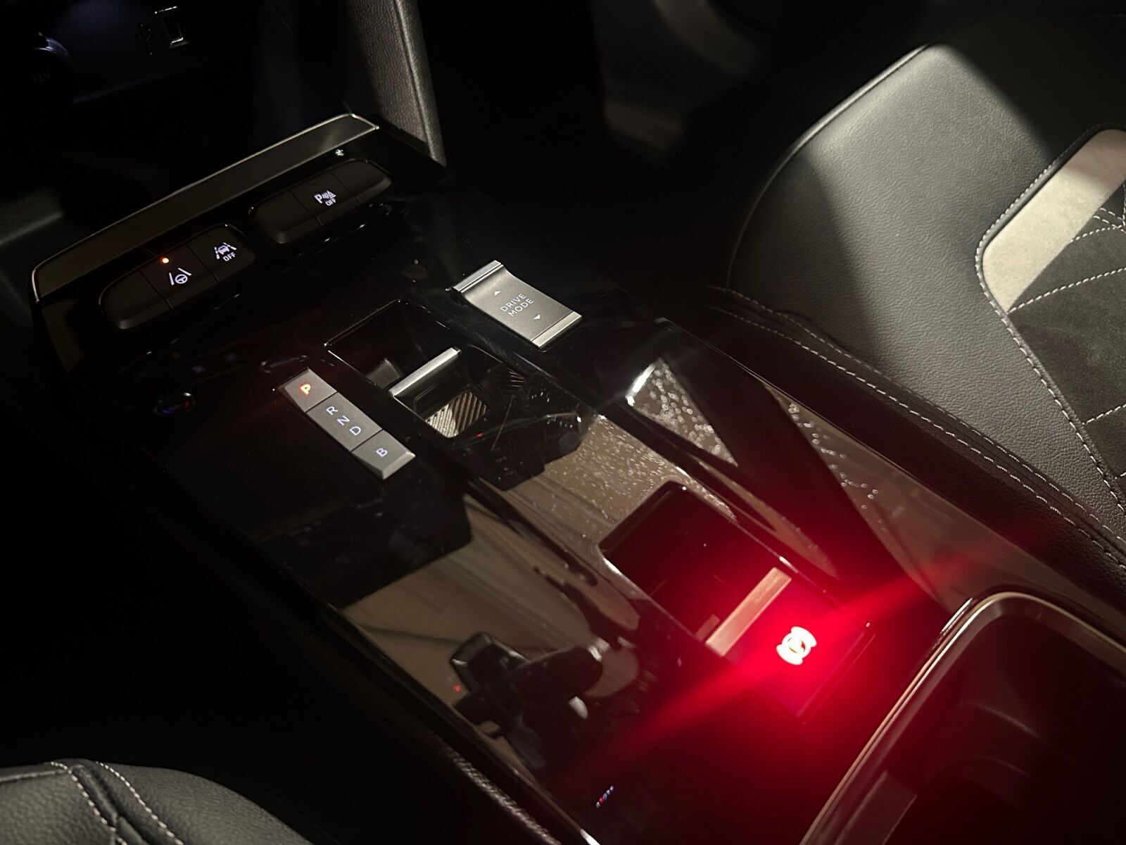 Rød Opel Mokka-e fra 2021