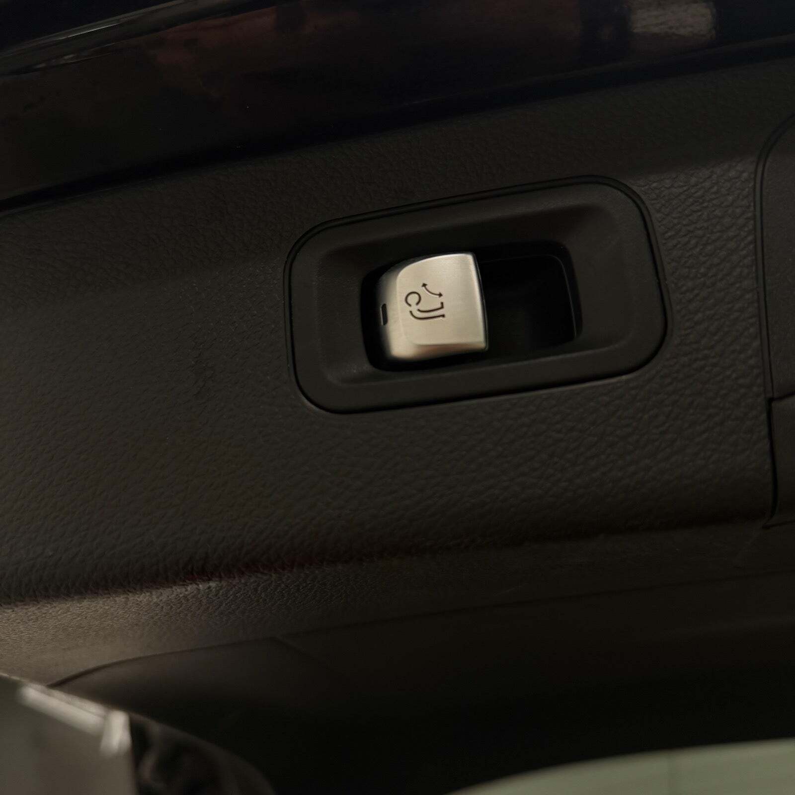 Sort Mercedes GLC220 d fra 2017