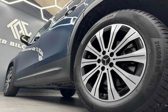 Blå Mercedes EQB250 fra 2022