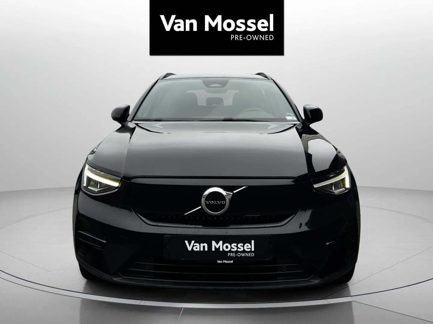 Volvo XC40 P6 ReCharge Core