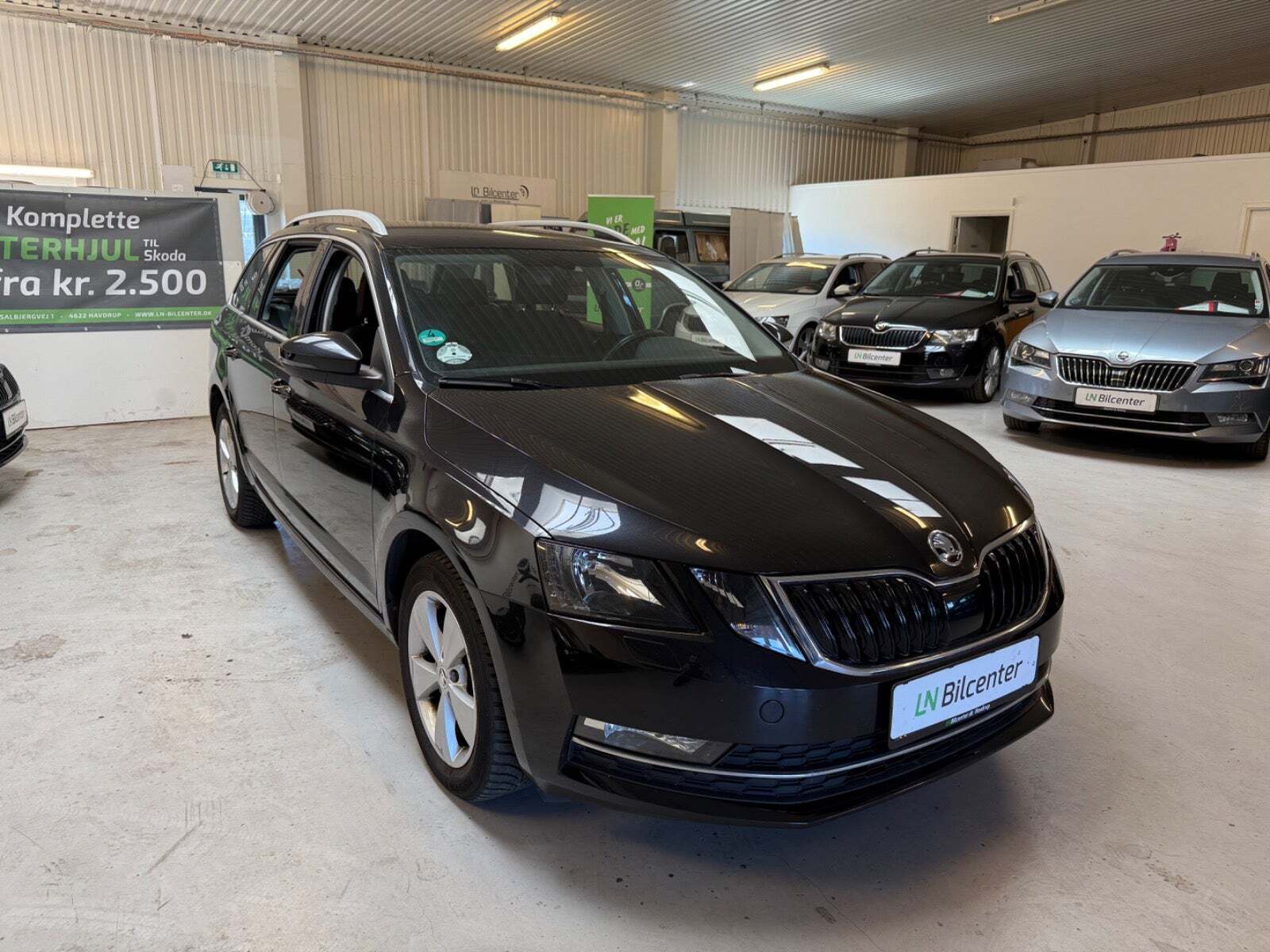 Sort Skoda Octavia fra 2018