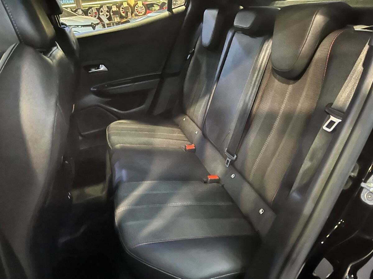 Sort Opel Mokka-e fra 2023