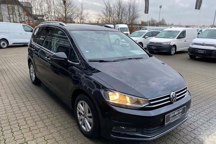 Sort VW Touran fra 2022