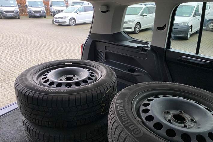 Sort VW Touran fra 2022