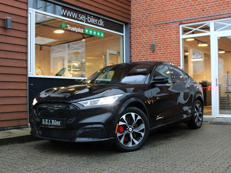 Ford Mustang Mach-E 70 Premium Standard Range AWD