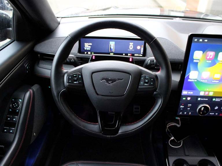 Ford Mustang Mach-E 70 Premium Standard Range AWD