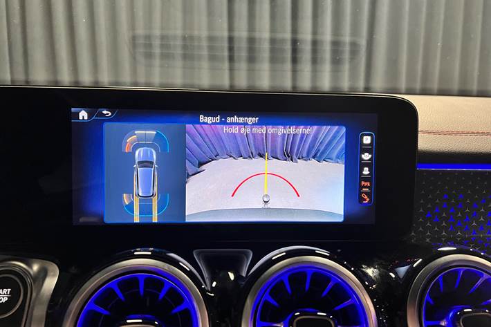 Grå Mercedes EQB 250+ fra 2024