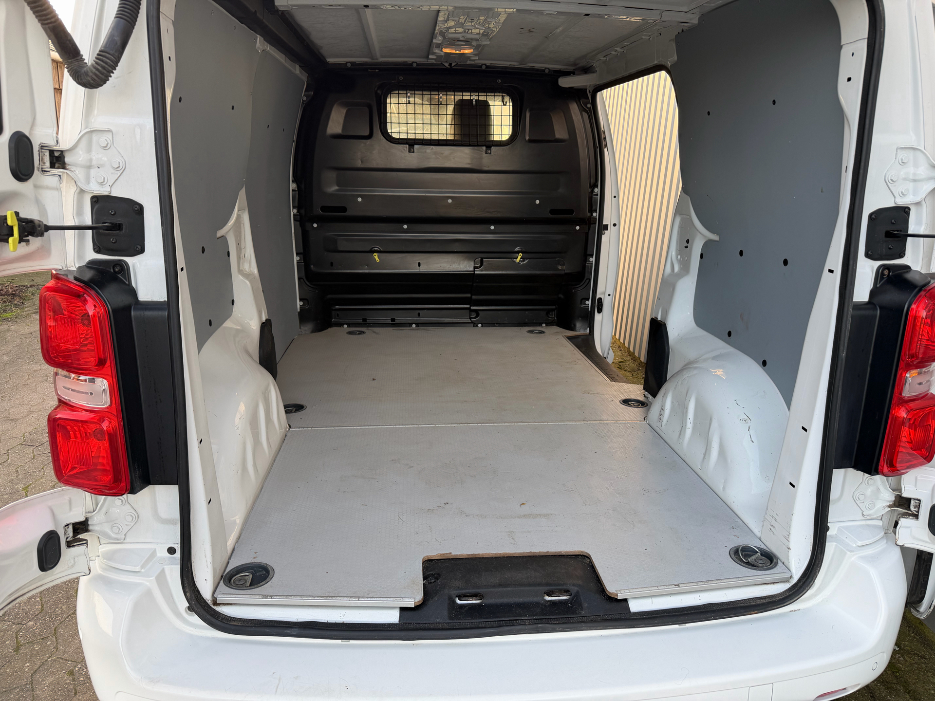 Peugeot Expert 2,0 L2 BlueHDi Premium 120HK Van 6g