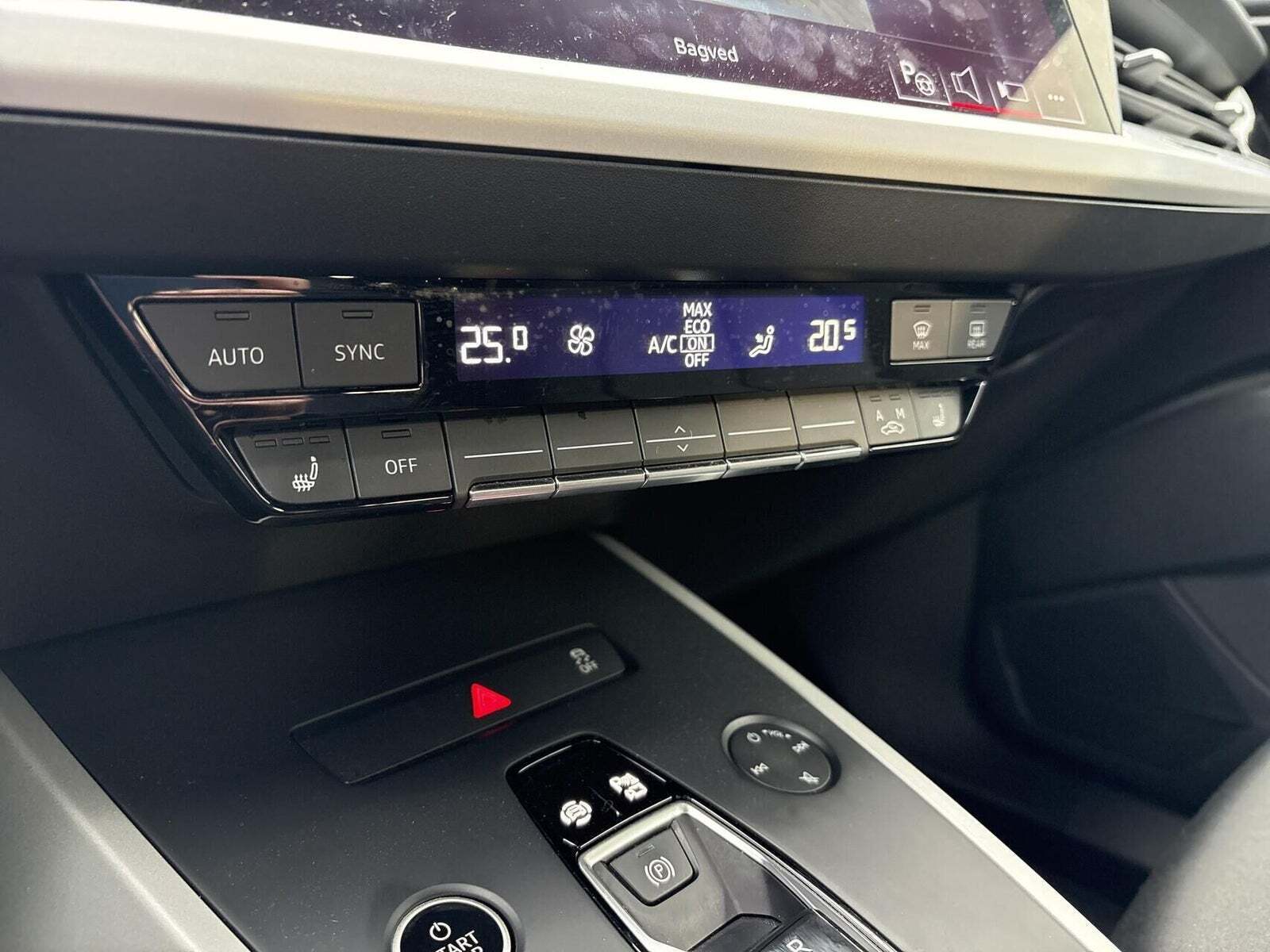 Grå Audi Q4 e-tron fra 2022